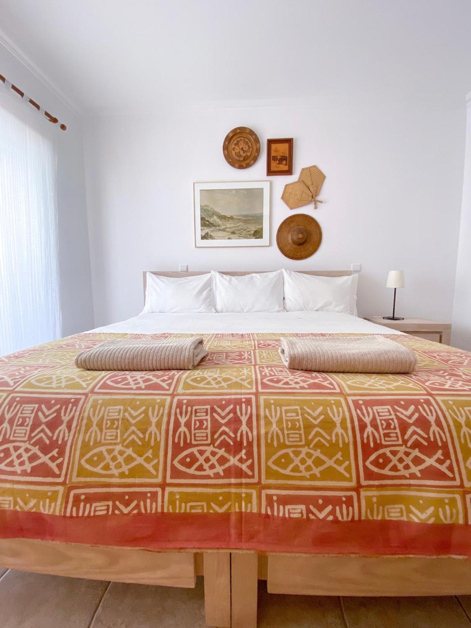 בורגאו Casa Lua Guesthouse מראה חיצוני תמונה
