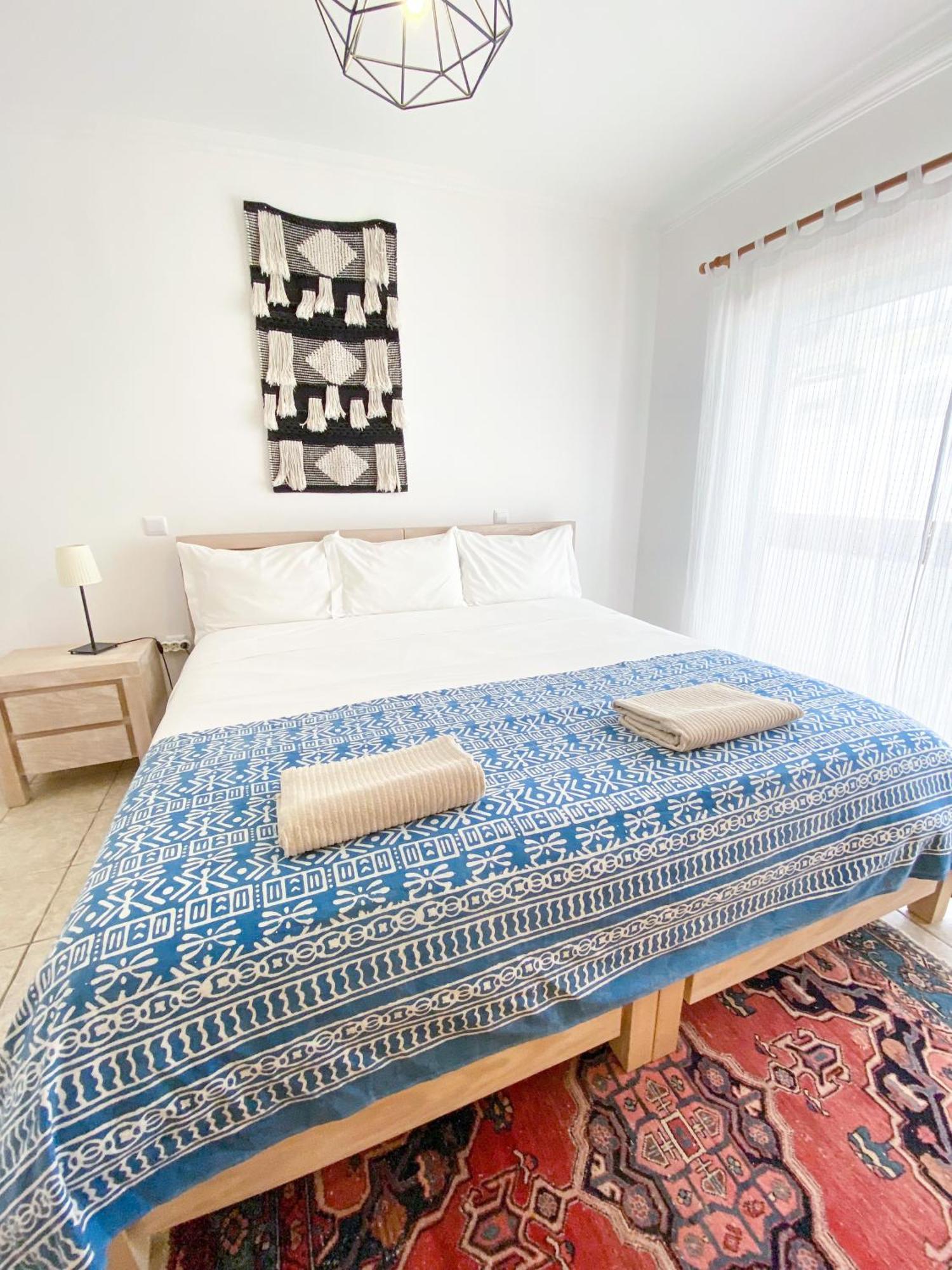 בורגאו Casa Lua Guesthouse מראה חיצוני תמונה