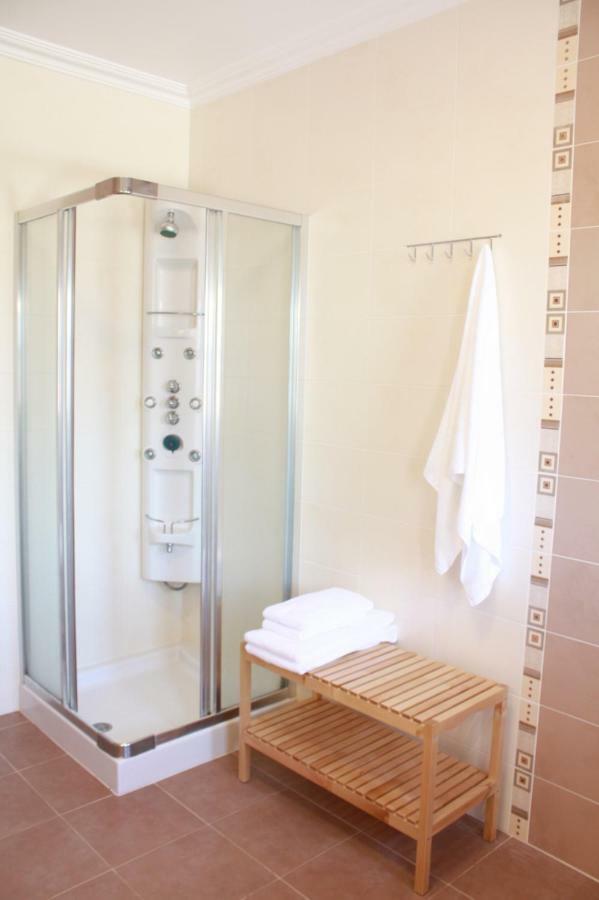 בורגאו Casa Lua Guesthouse מראה חיצוני תמונה
